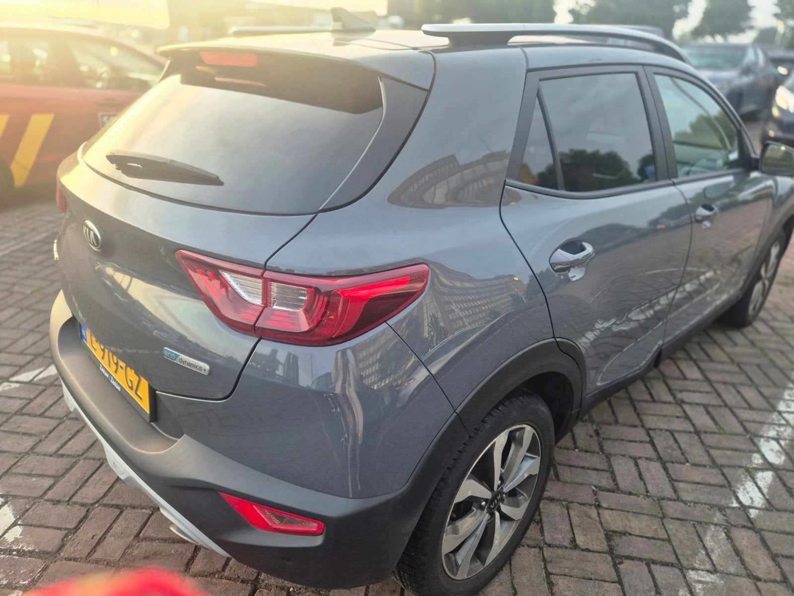 Kia Stonic 1.0 T-gdi Mhev 100pk 2021 Grijs, Auto's, Voorwielaandrijving, 450 kg, 49 €/maand, Origineel Nederlands