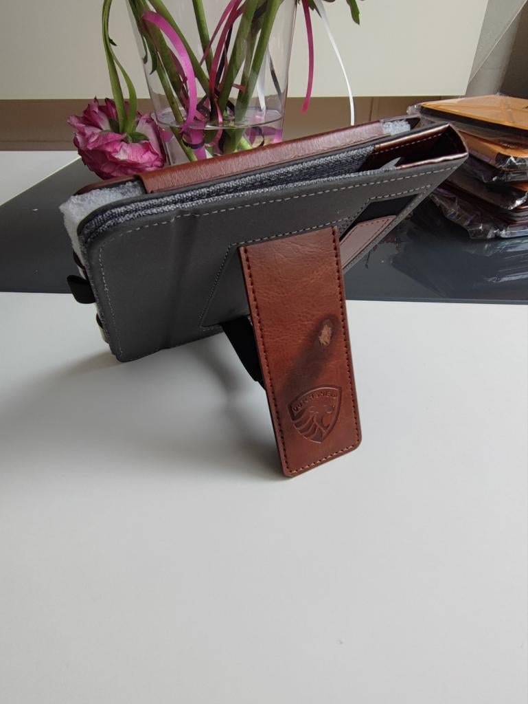 Kobo Libra Colour Hoesje Jeans Stijl - Kunstleer & Velours, Ophalen of Verzenden, Gebruikt, 7 inch, Dutch shield Kobo