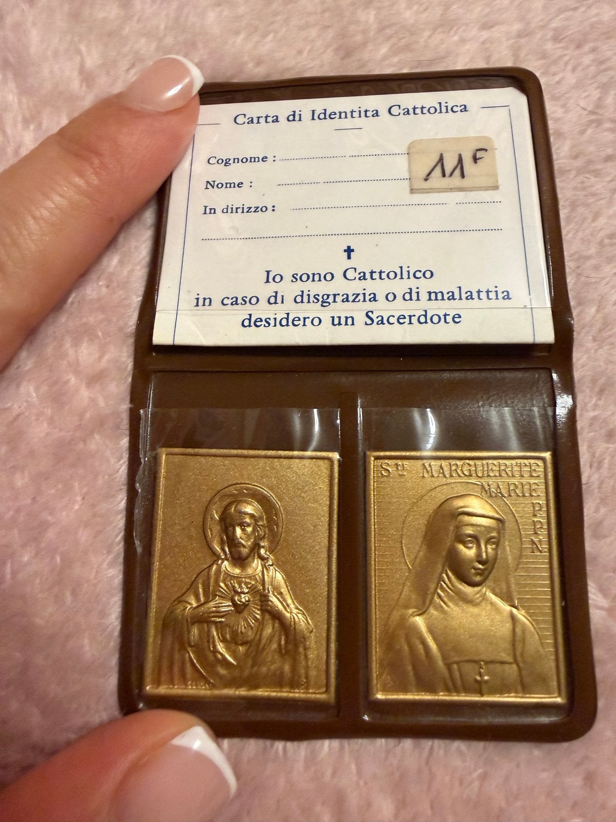 Vintage Katholieke Identiteitskaart met Medaillons, Ophalen of Verzenden, Gebruikt, Overige typen, Christendom | Katholiek