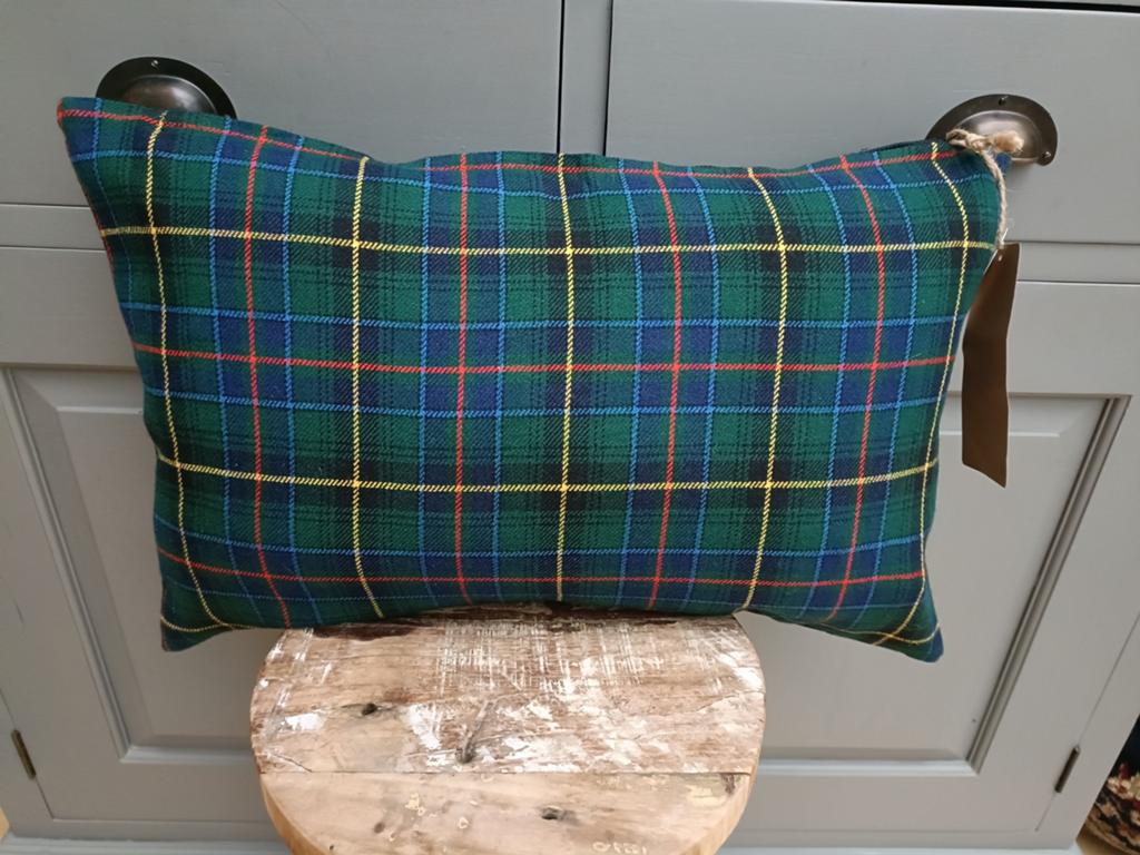 Nieuw Schotse ruit kussen, Huis en Inrichting, Woonaccessoires | Kussens, Ophalen of Verzenden, Nieuw, Blauw, Rechthoekig
