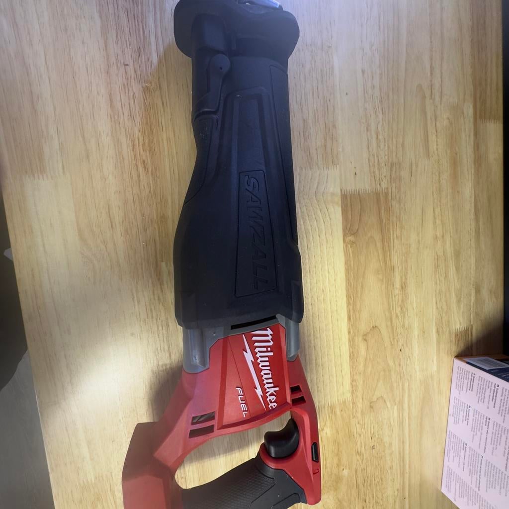 Milwaukee M18 CSX FUEL SAWZALL Reciprozaag, 70 mm of meer, Ophalen of Verzenden, Zo goed als nieuw, Reciprozaag