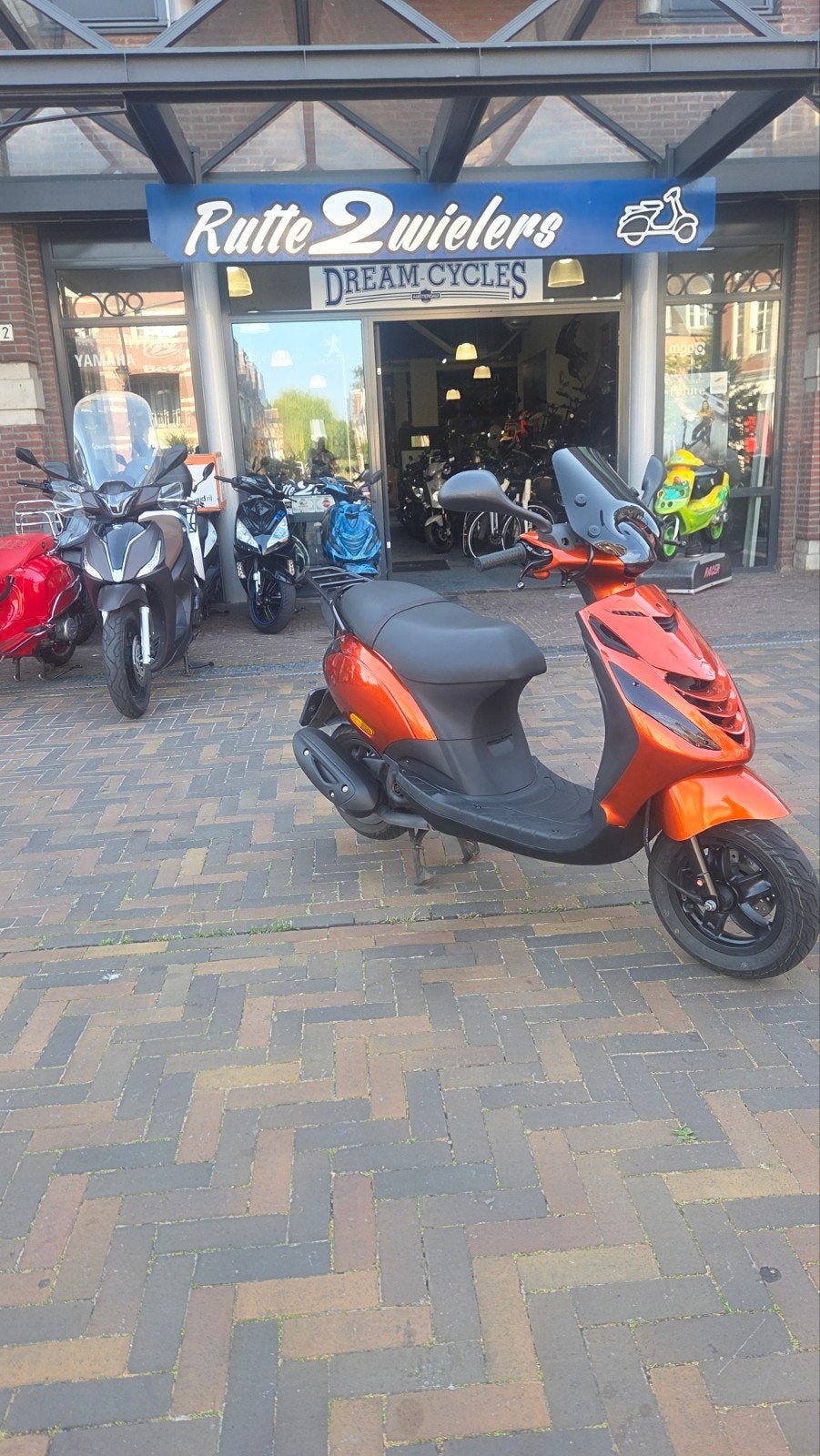 piaggio Zip 45km e5 bj2022, Ophalen, Gildenplein12, Piaggio, Maximaal 45 km/u