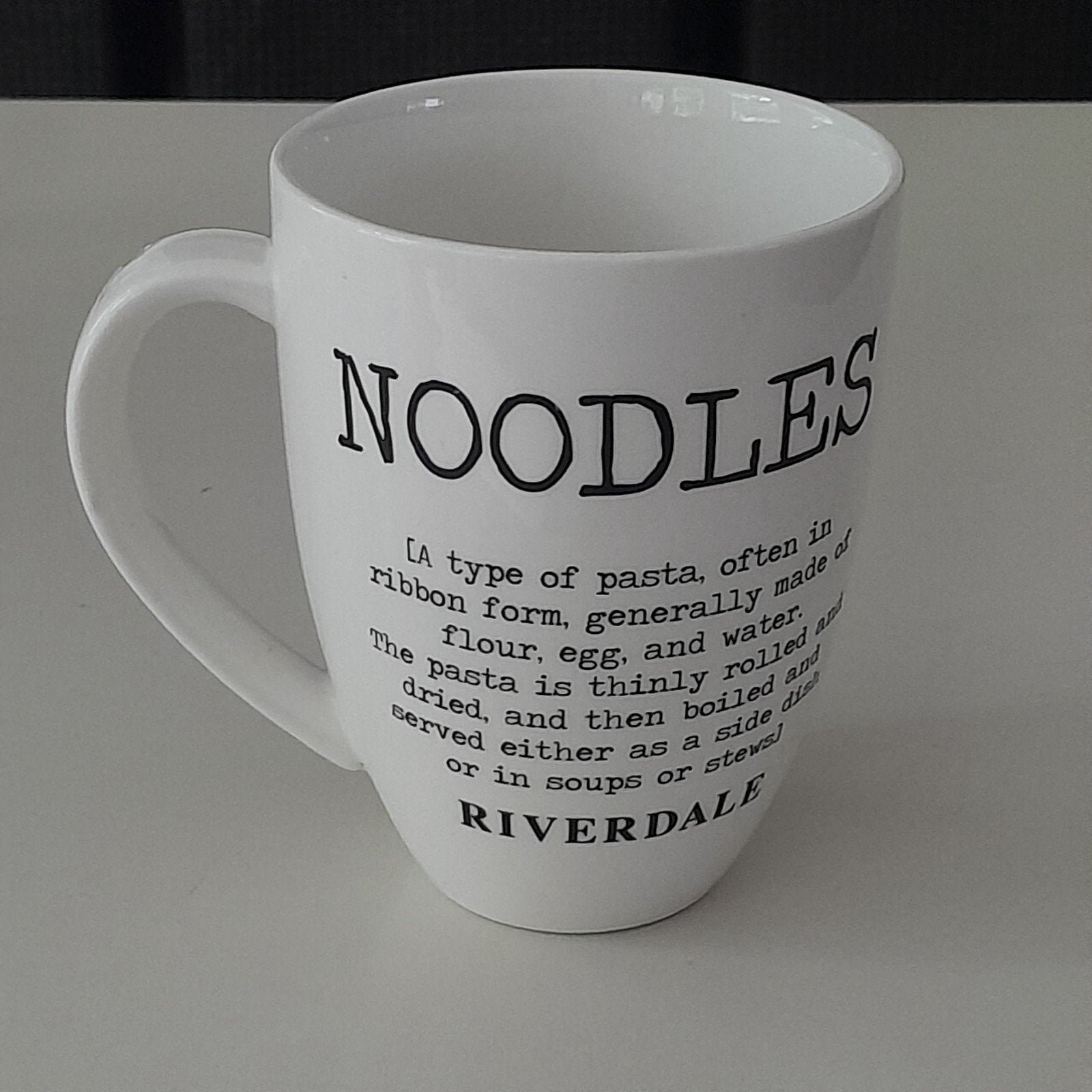 ZGAN grote NOODLES-mok van RIVERDALE 1,50 euro Student-kado!, Overige materialen, Overige merken, Ophalen of Verzenden, Zo goed als nieuw