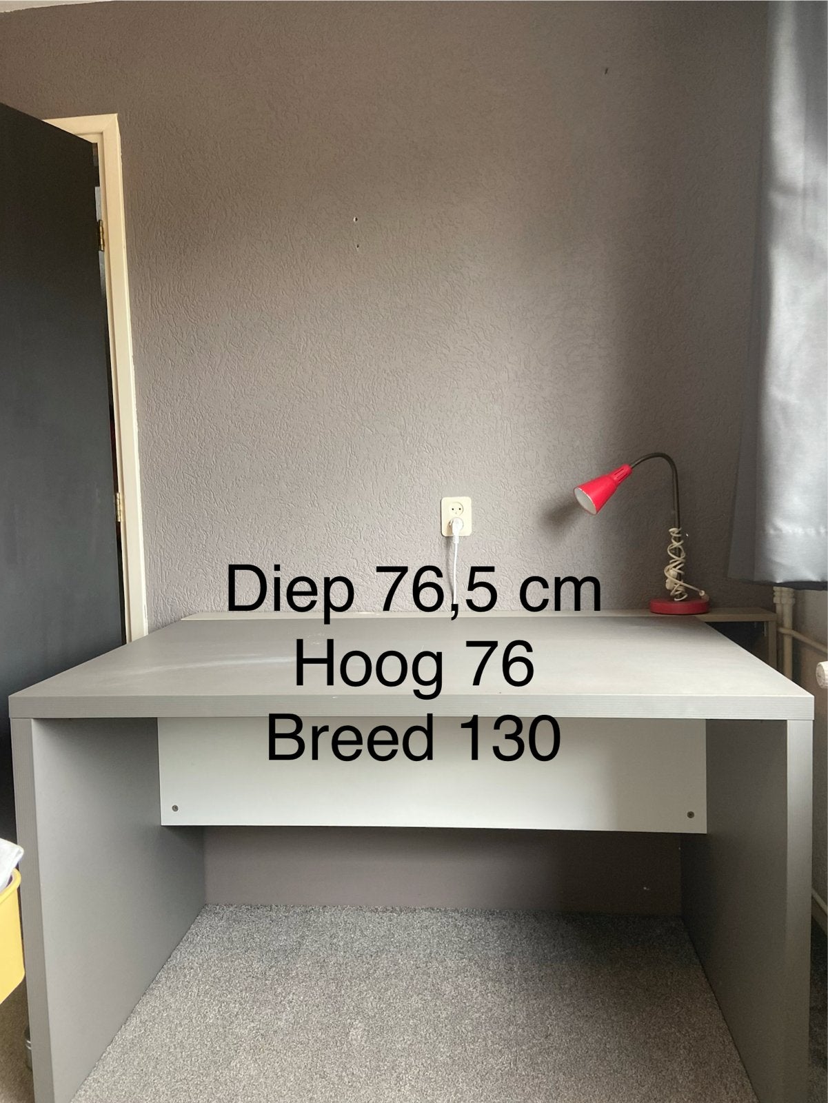 Degelijk grijs wit bureau, Ophalen of Verzenden, Gebruikt, Grijs