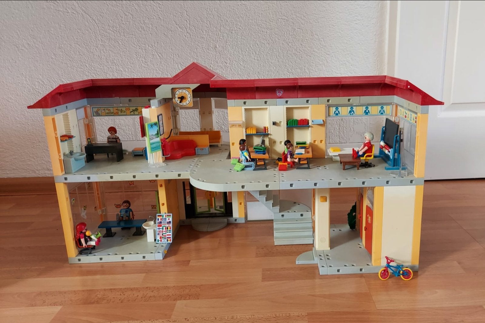 Playmobil School 4324 - Grote School met inrichting, Ophalen of Verzenden, Zo goed als nieuw