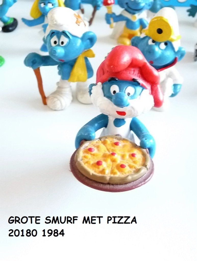 grote smurf pizza 1984 nr 20180, NIET van mac donald VINTAGE, Verzenden, Zo goed als nieuw, Grote Smurf, Poppetje, Figuurtje of Knuffel