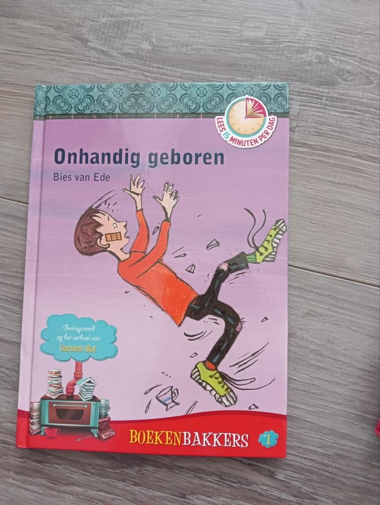 Onhandig geboren, Ophalen of Verzenden, Zo goed als nieuw