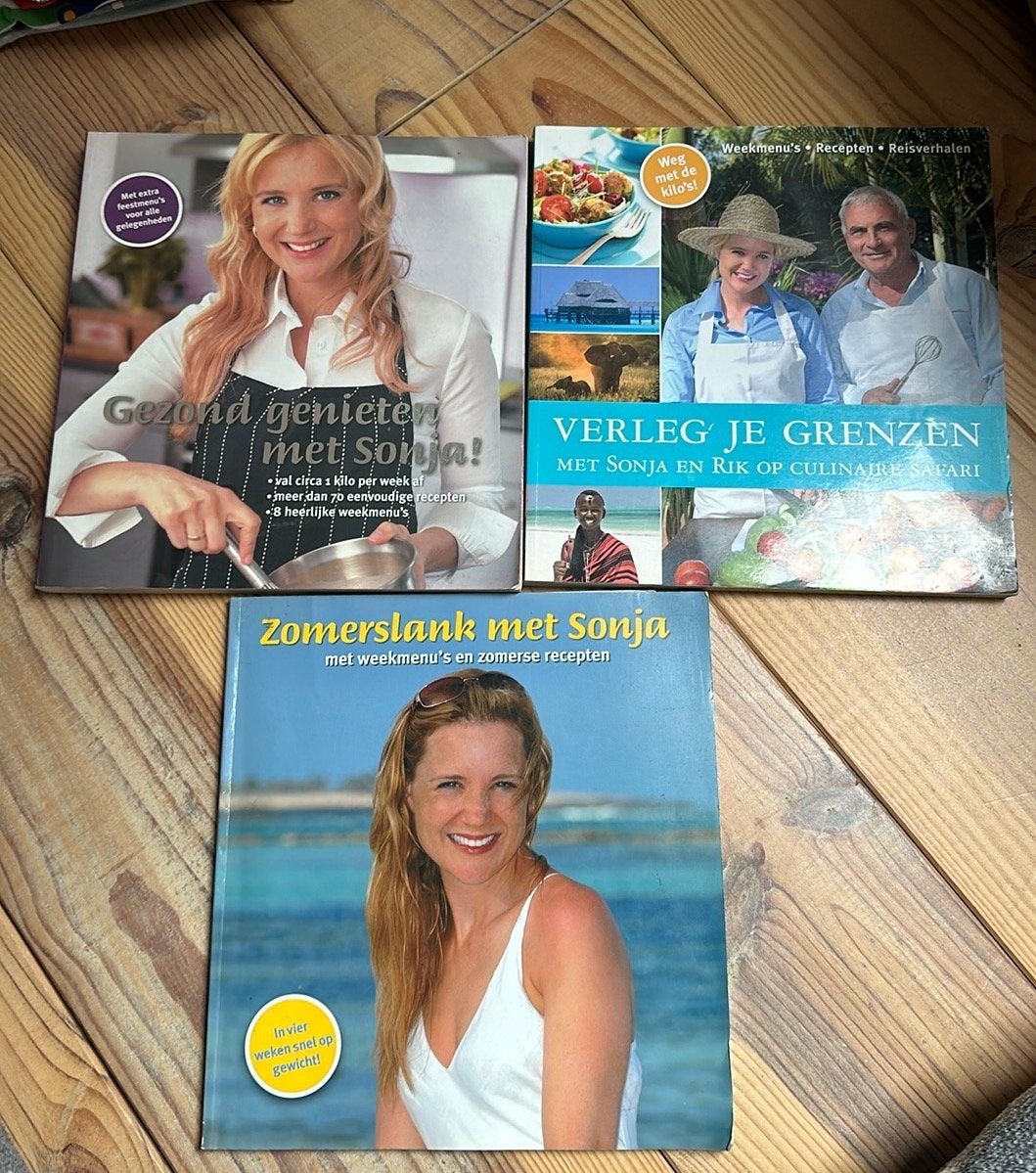 3 Sonja Bakker kookboeken:Gezond genieten,Zomerslank,Verleg, Boeken, Hoofdgerechten, Ophalen of Verzenden, Zo goed als nieuw, Gezond koken