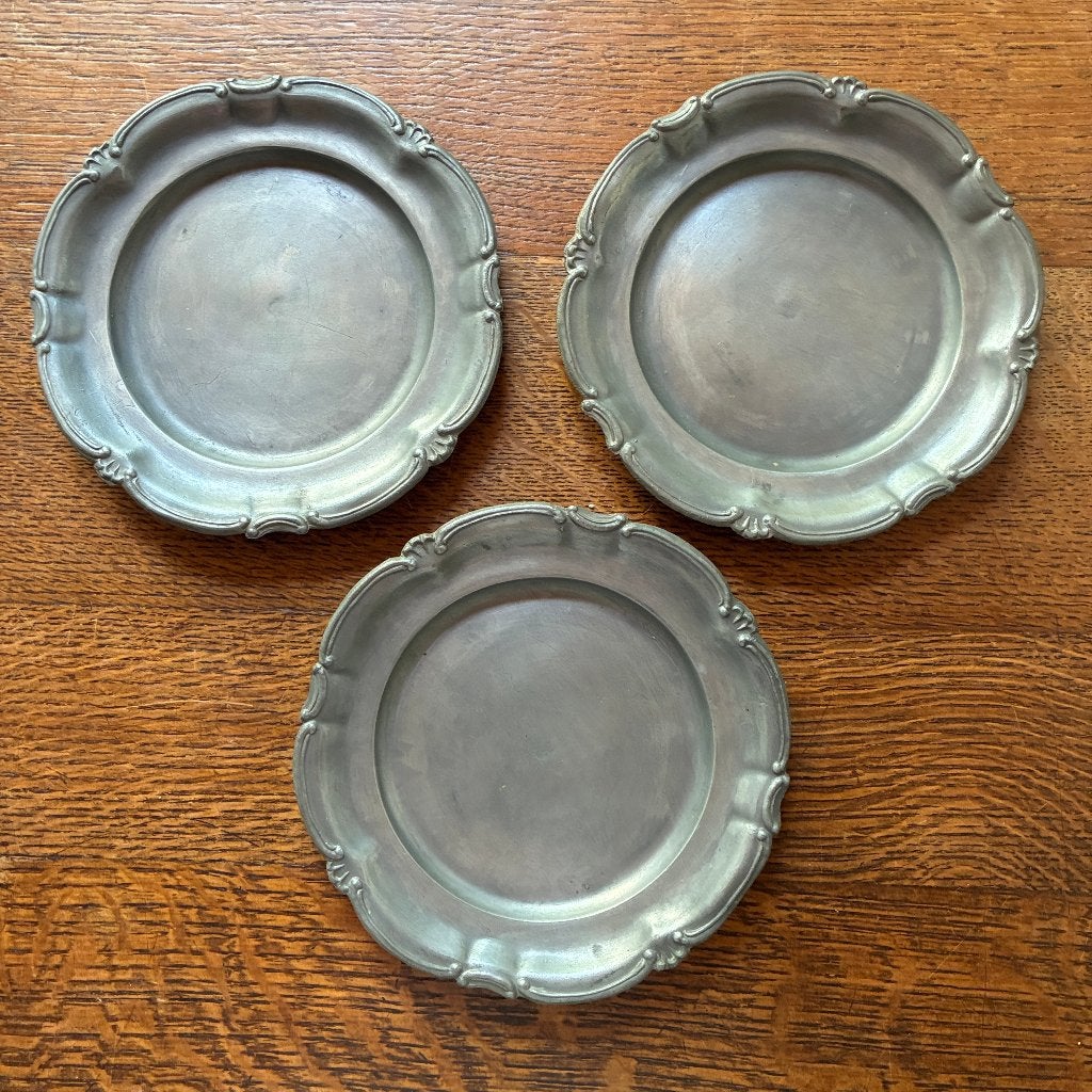 3x Vintage antiek tinnen bord met geschulpte rand, Antiek en Kunst, Ophalen of Verzenden