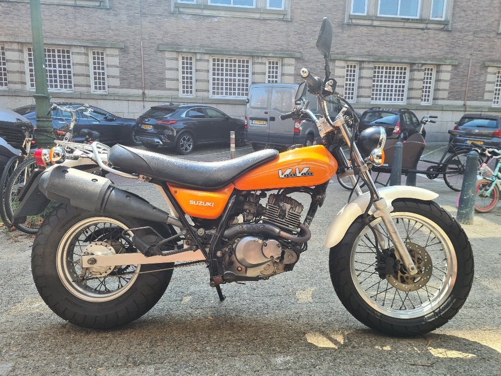 Suzuki RV125 (vanvan), Motoren, Motoren | Suzuki, Particulier, Naked bike, 11 kW of minder, 1 cilinder, Minimaal motorrijbewijs A1