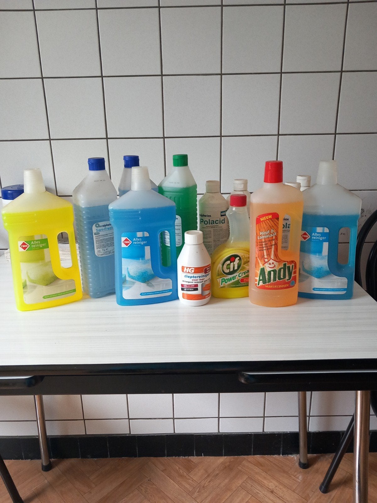 alles voor de schoonmaak samen € 10, Huis en Inrichting, Ophalen