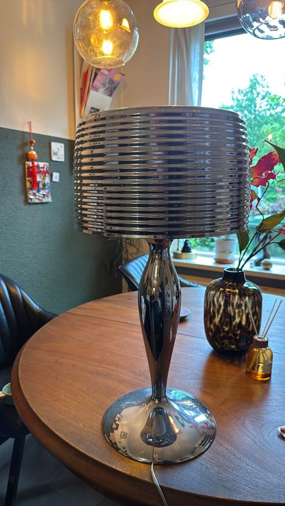 Solzi Luce GOA Italiaanse designer tafellamp - Zilverkleurig, Ophalen, Gebruikt, Overige materialen, 50 tot 75 cm