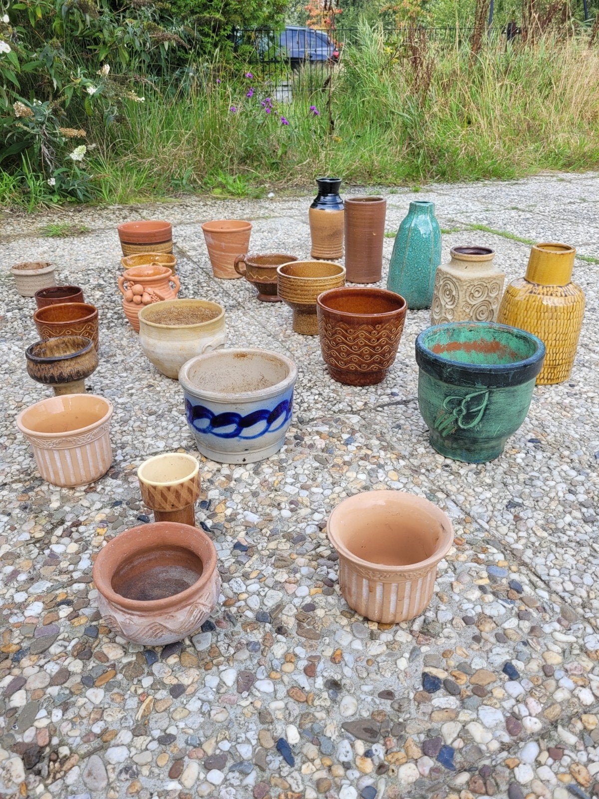 Collectie 22 diverse vintage bloempotten en vazen, Antiek en Kunst, Ophalen