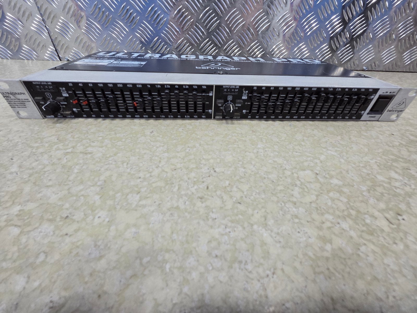 Behringer Ultragraph Pro FBQ1502HD 15-band stereo equalizer, Ophalen of Verzenden