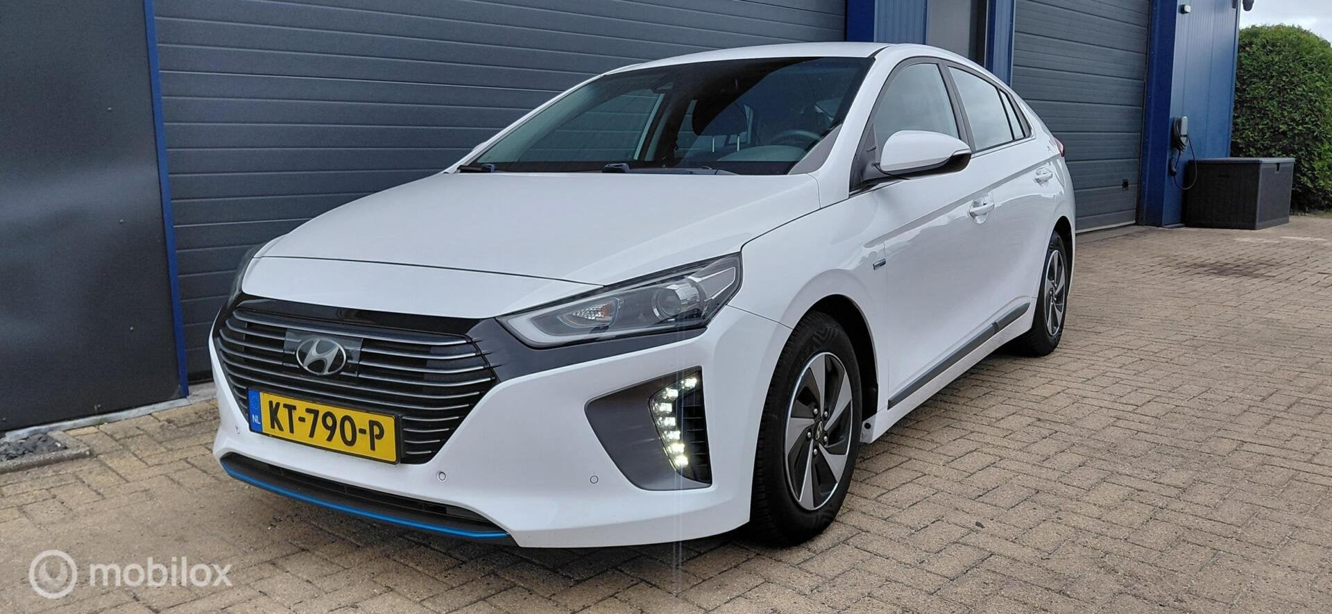 Hyundai IONIQ 1.6 GDi hybrid ,Camera,AdaptiveInfinity audio, 1345 kg, Stof, Gebruikt, Wit