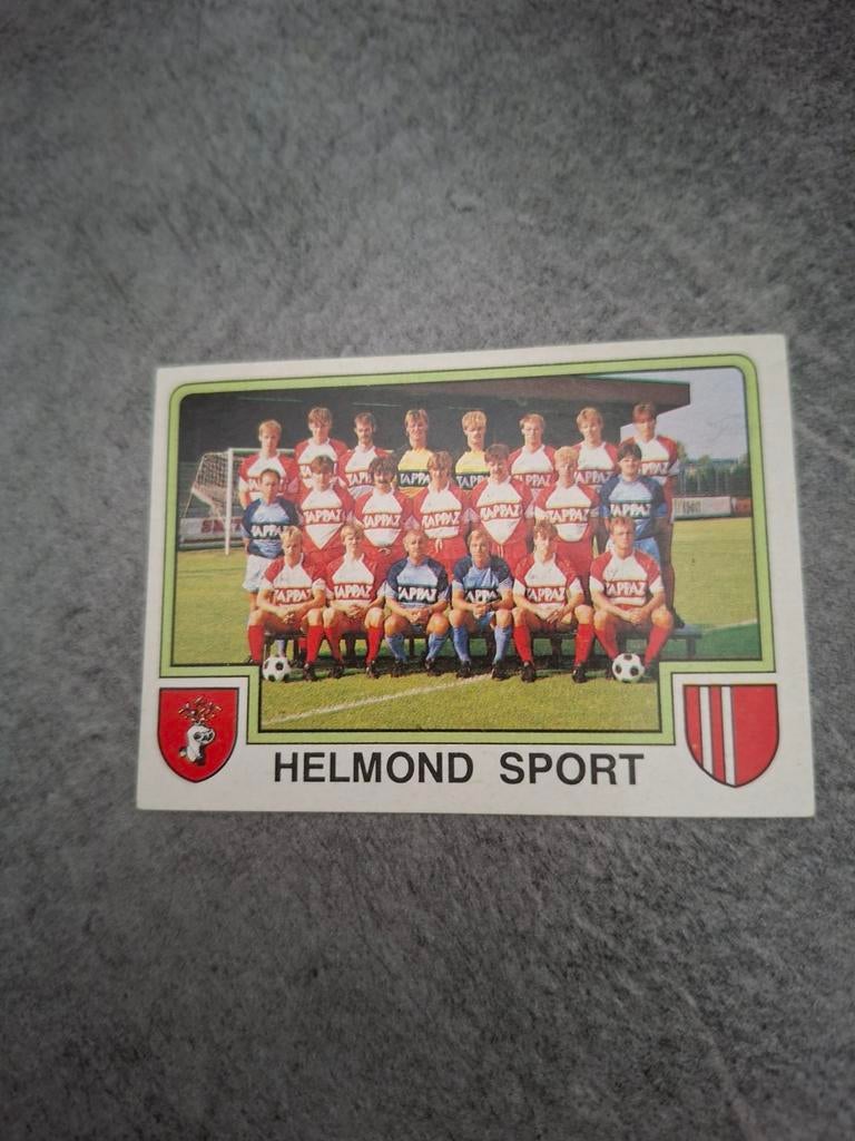 Panini sticker Voetbal 86. Teamfoto Helmond Sport., Verzenden, Zo goed als nieuw, Sticker
