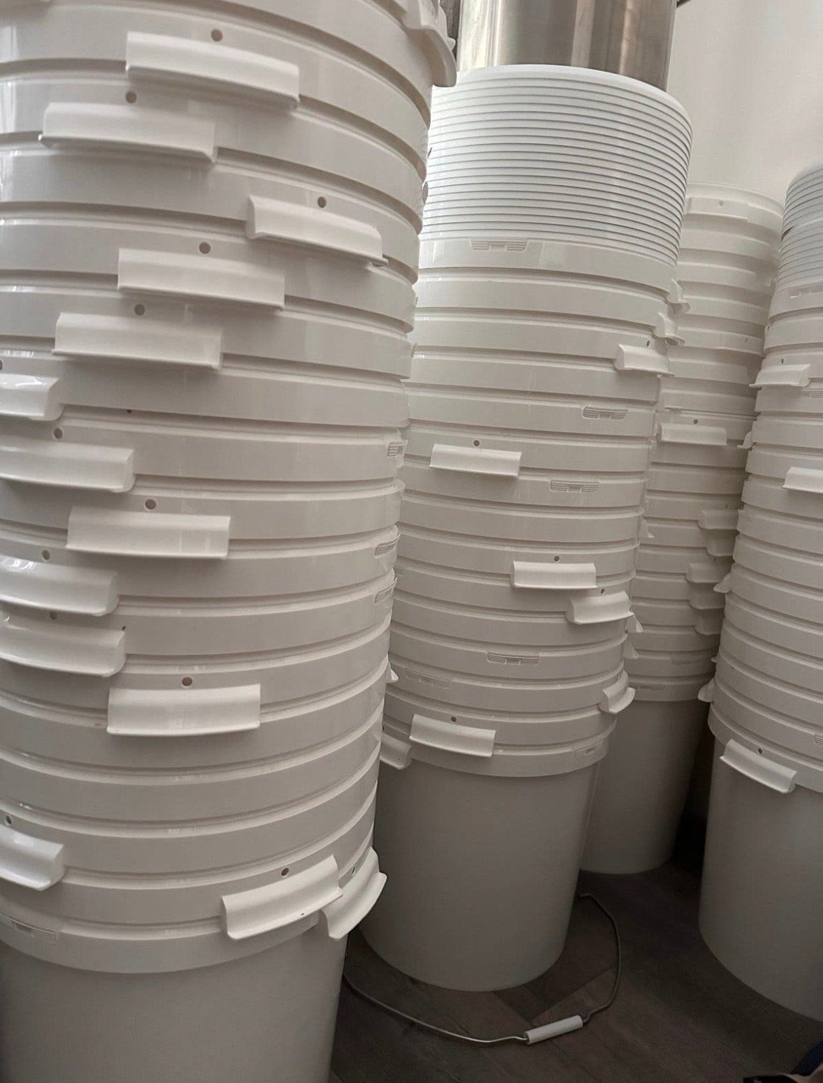 Emmers 25  liter met deksel, Ophalen of Verzenden, Zo goed als nieuw, Kunststof