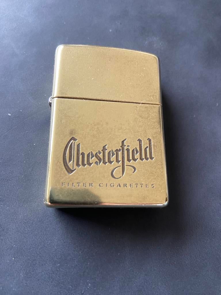 Zippo Chesterfield messing uitvoering zgan., Verzamelen, Ophalen of Verzenden, Zo goed als nieuw, Aansteker