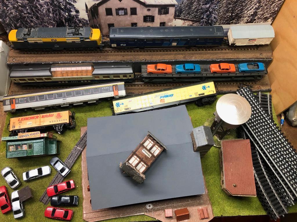 Roco & Lima rijtuigen rails gebouwen loop of sloop, Hobby en Vrije tijd, Modeltreinen | H0, Gelijkstroom, Verzenden, NS, Lima