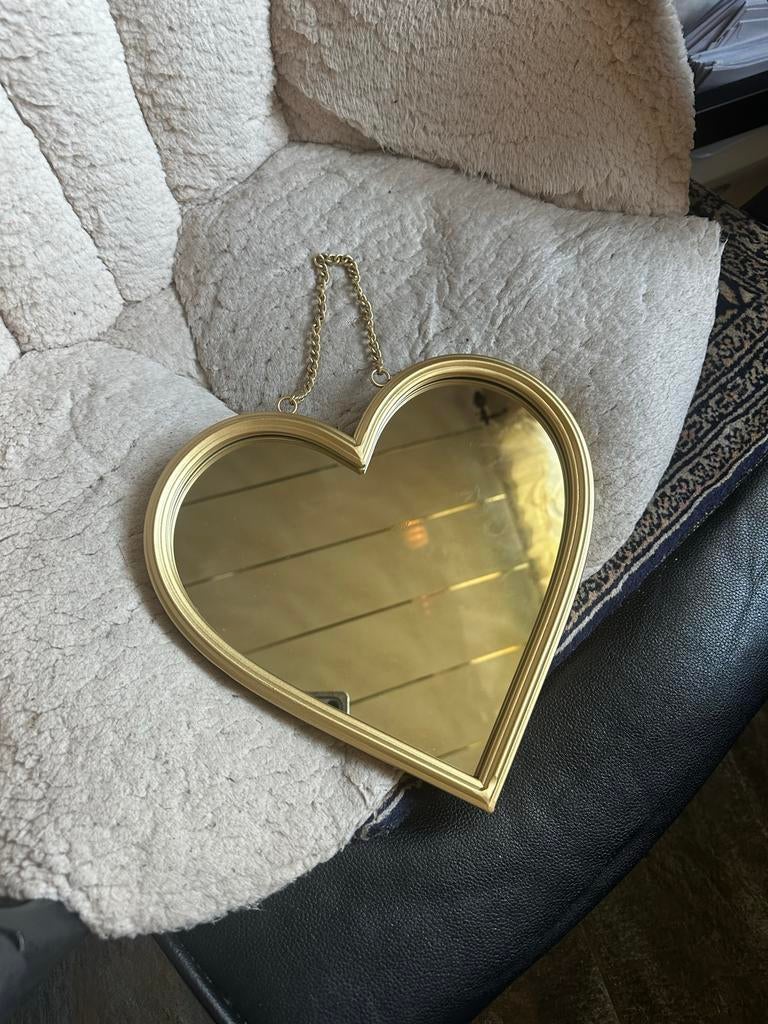 Gouden hart spiegel met ketting, Huis en Inrichting, Woonaccessoires | Spiegels, Minder dan 50 cm, Ophalen of Verzenden, Zo goed als nieuw