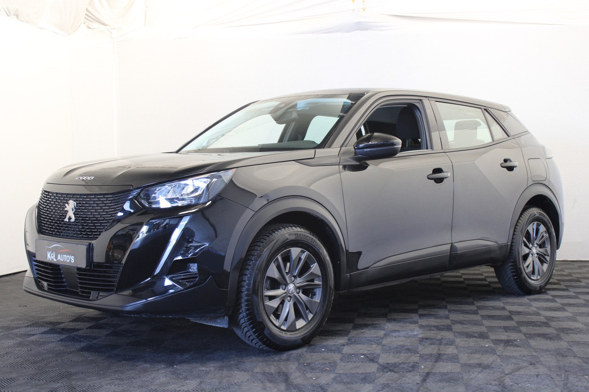Peugeot 2008 1.2 PureTech Active |Navi|Carplay| (bj 2021), Auto's, Peugeot, Stof, Gebruikt, Zwart, 1180 kg