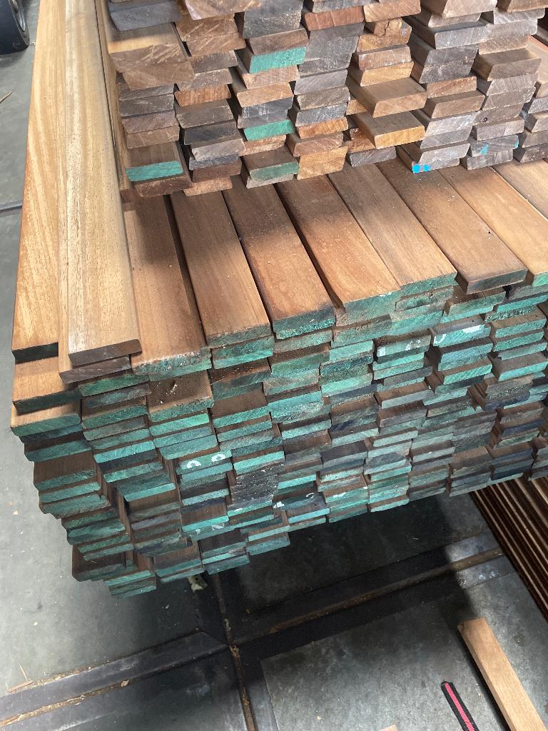 Ayous 67x18 rhombus ruitprofiel thermisch gemodificeerd, Planken, Nieuw, Ophalen of Verzenden, Hardhout