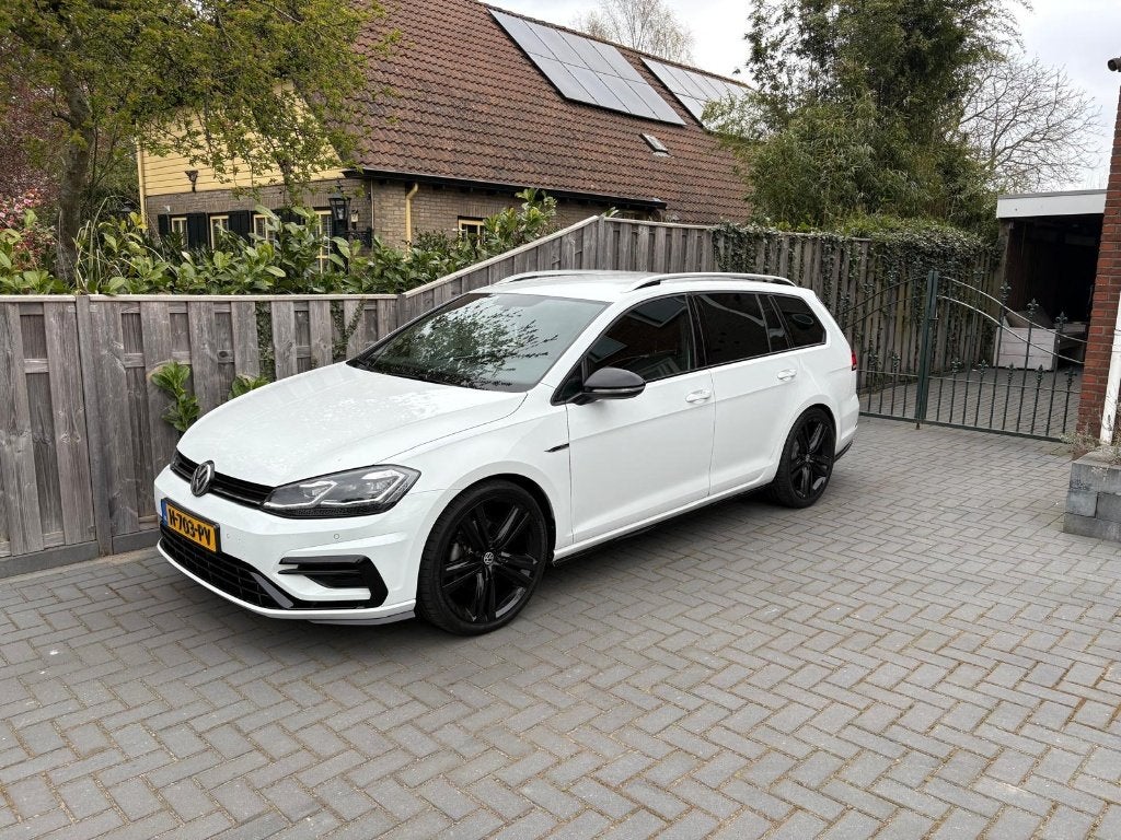 Volkswagen Golf Variant 1.5 TSI R-line 150pk 2020 Wit, Auto's, Voorwielaandrijving, 1498 cc, 4 cilinders, Wit