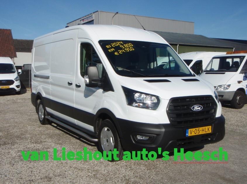 Ford Transit Trekhaak groot scherm navigatie 9807 km bj 24, Voorwielaandrijving, Stof, Gebruikt, 4 cilinders