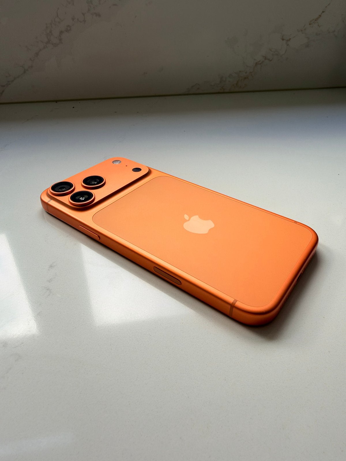 Apple iPhone 17 Pro Max Oranje 256 GB - 100% Batterij, Telecommunicatie, Zo goed als nieuw, 100 %, IPhone 17 Pro Max, Ophalen