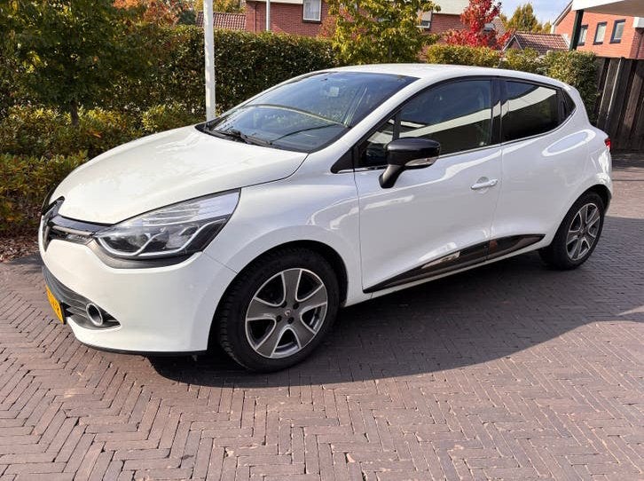 Renault Clio  | 2015 | Navi | Airco | Cruise | APK 05-2027, Voorwielaandrijving, 898 cc, Stof, 40 €/maand
