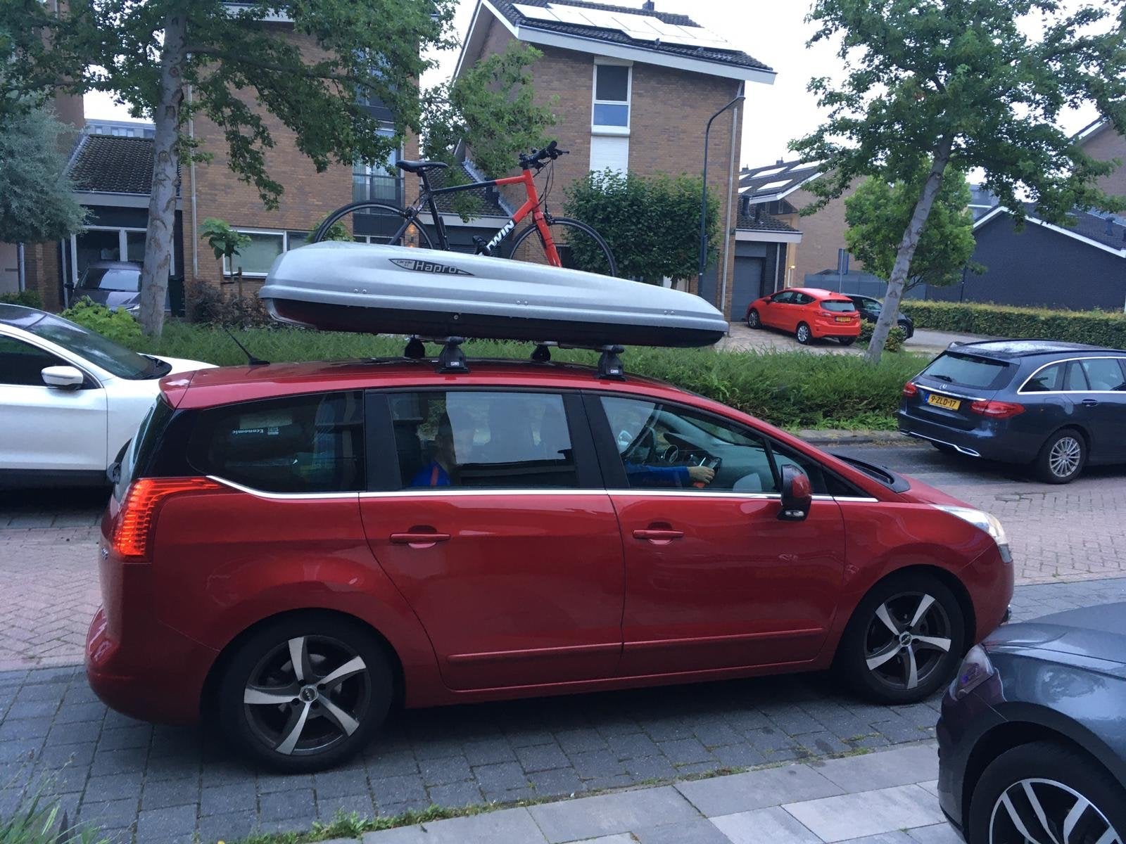 Hapro Carver 8.4 Dakkoffer - Gebruikt maar Functioneel, Auto diversen, Ophalen, Gebruikt