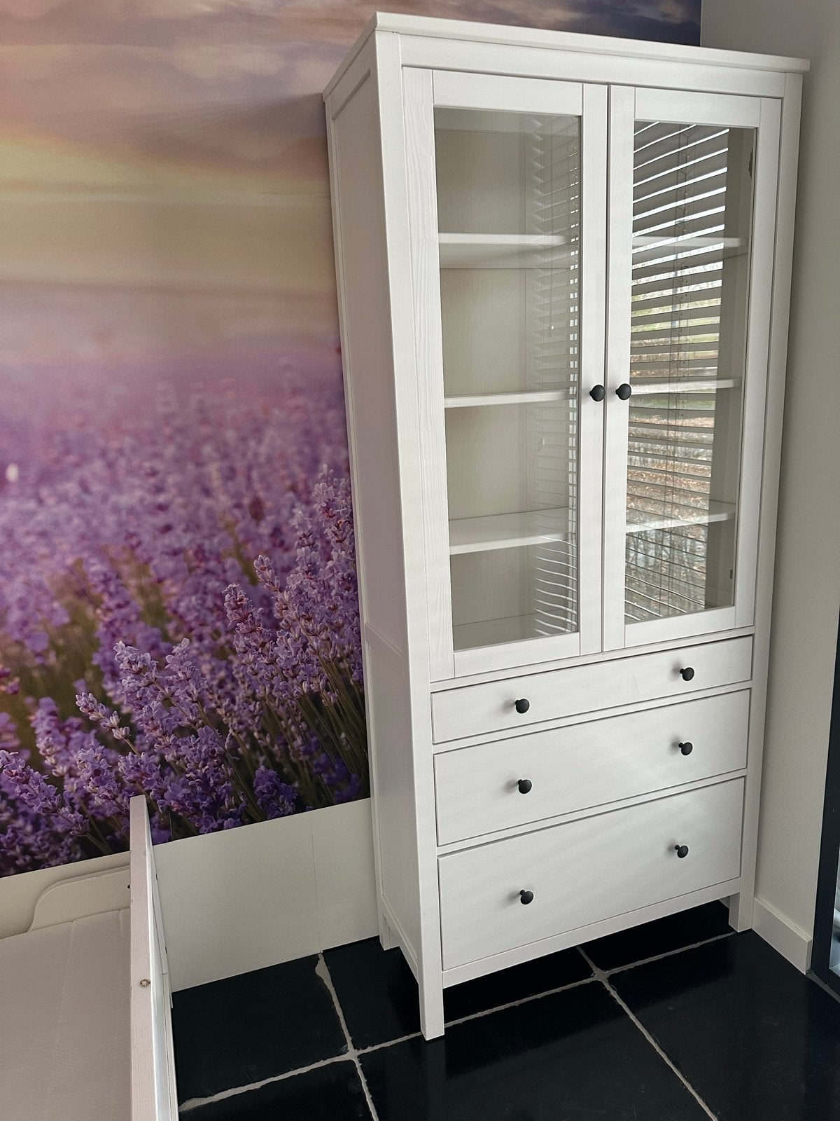 IKEA Hemnes vitrinekast met 3 lades - Zo goed als nieuw, Ophalen, 50 tot 100 cm, Zo goed als nieuw, Met lade(s)