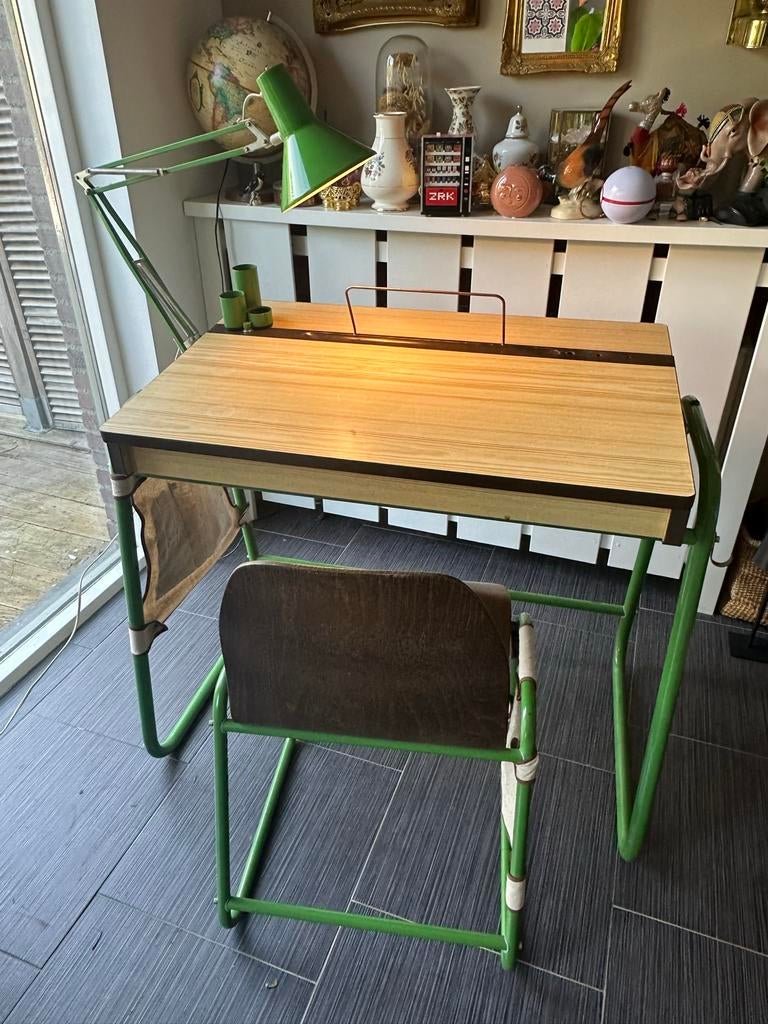 Vintage kinder bureau met stoel & lamp, Ophalen, Huis en Inrichting