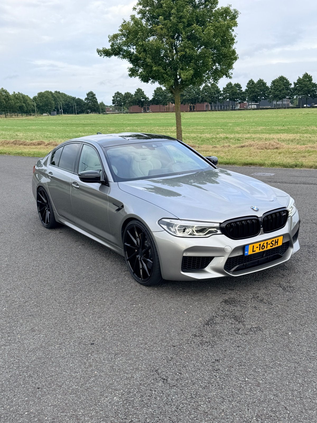 BMW 5-Serie M5 627pk Carbon Xdrive Aut. 2018 Grijs, Auto's, Automaat, 2000 kg, 4395 cc, Overige kleuren