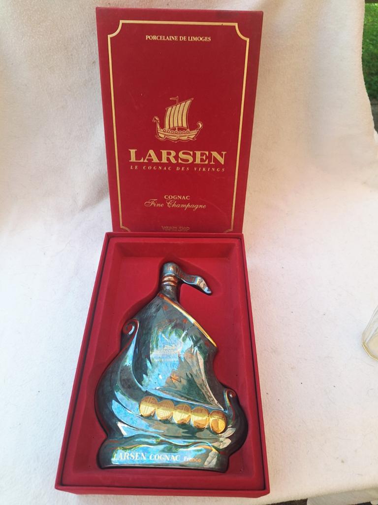 Larsen Cognac Viking Ship Porseleinen Fles, Antiek en Kunst, Ophalen of Verzenden
