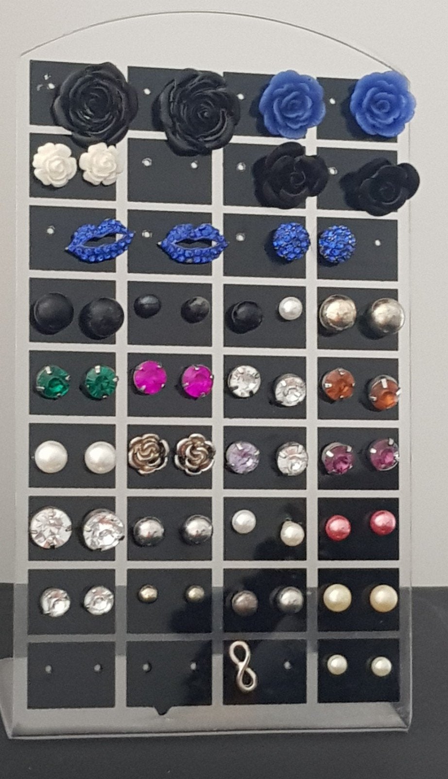 25 x oorknopjes oorbellen dames sieraden houder display, Sieraden, Tassen en Uiterlijk, Verzenden, Zo goed als nieuw, Zilver, Knopjes of Stekers