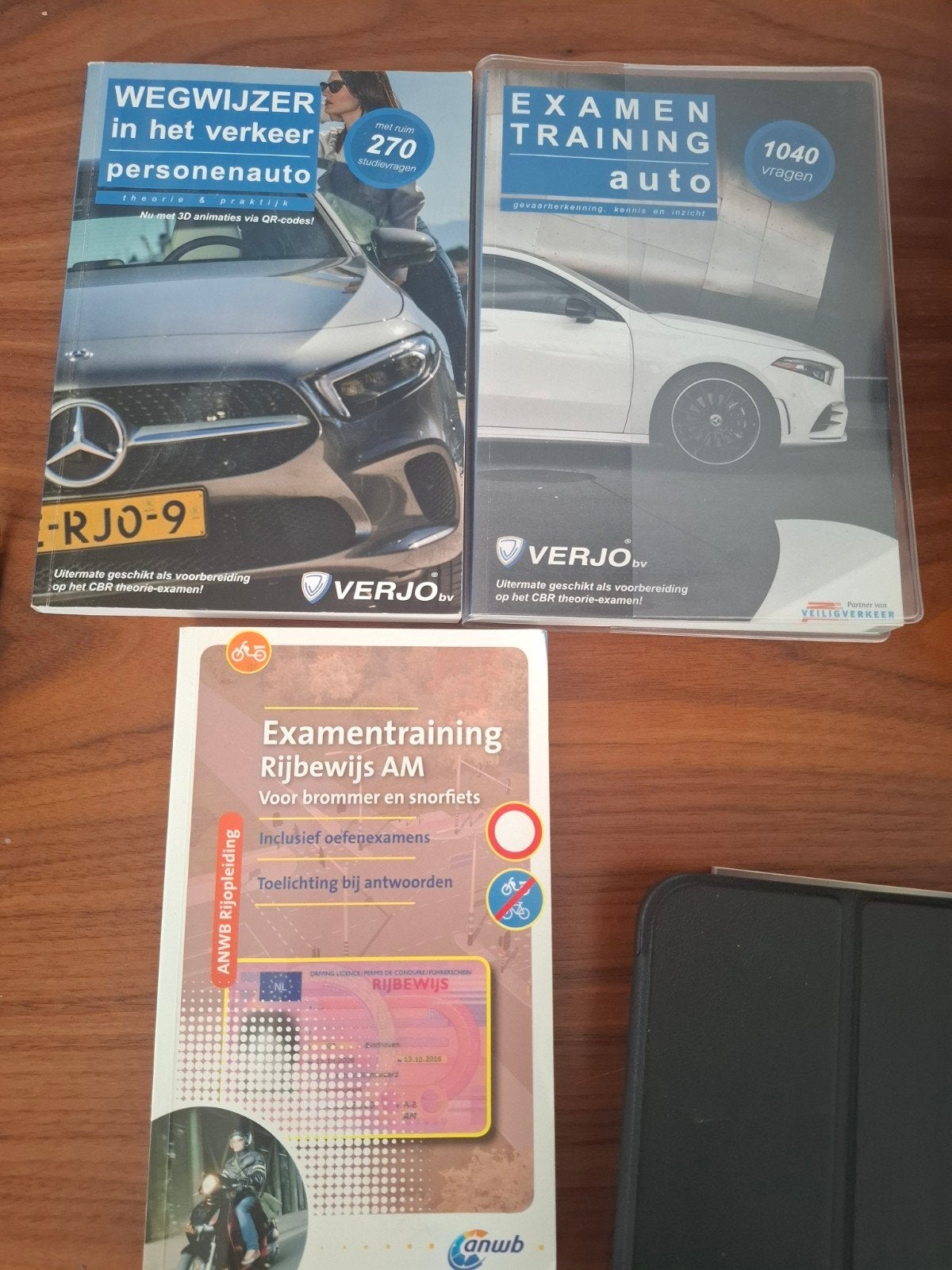 Rij examen boekjes: Auto en Brommer/Snorfiets Theorie, Boeken, Ophalen of Verzenden, Zo goed als nieuw, Overige niveaus, VERJO bv, ANWB