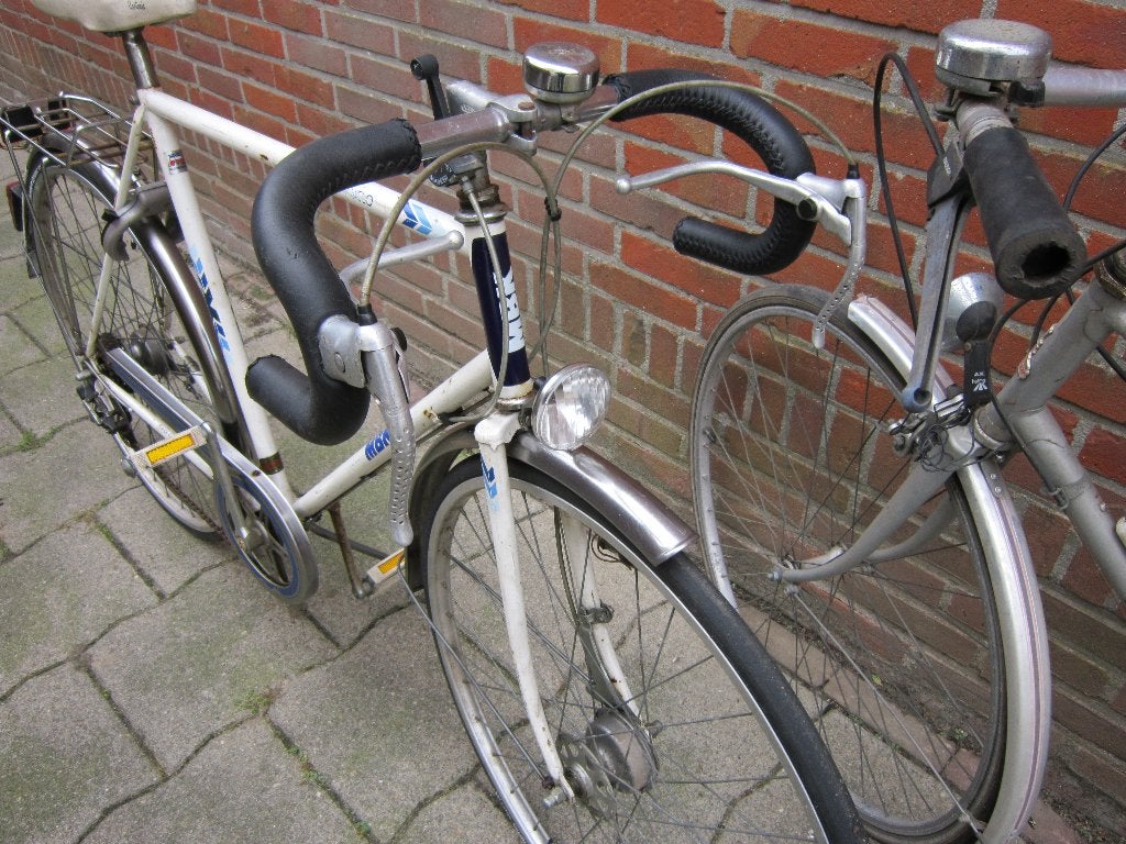 2 x Schuurvondst ., Fietsen en Brommers, Ophalen, Velgrem, Jaren '60 of nieuwer