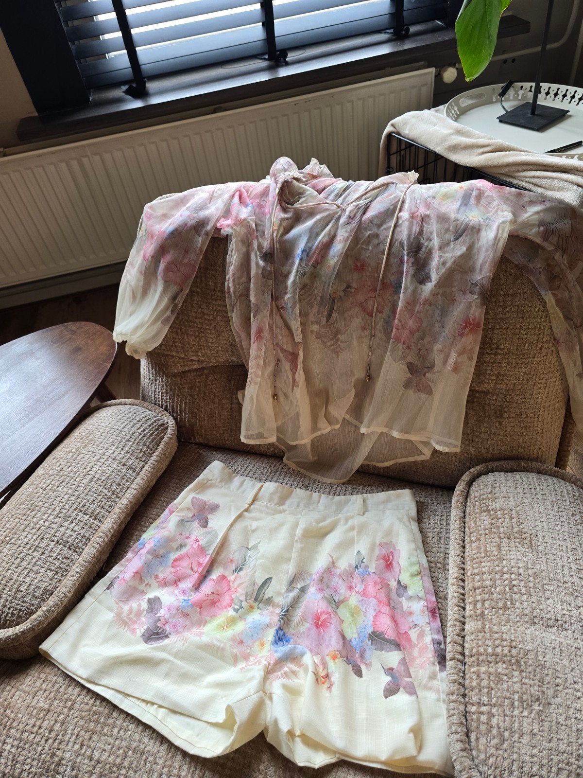 Superleuk zomersetje: blouse en short (valt als S/M), Kleding | Dames, Ophalen, Kort, Meerkleurig, Maat 36 (S)