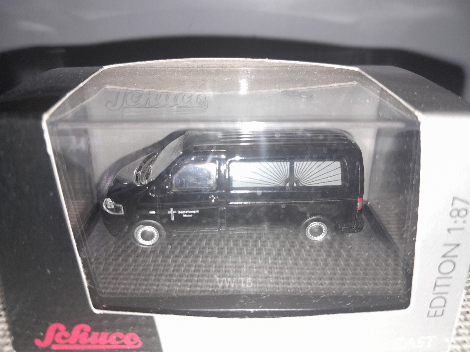 Schuco VW T5 Bestattungen Mader lijkwagen 1:87, Ophalen of Verzenden