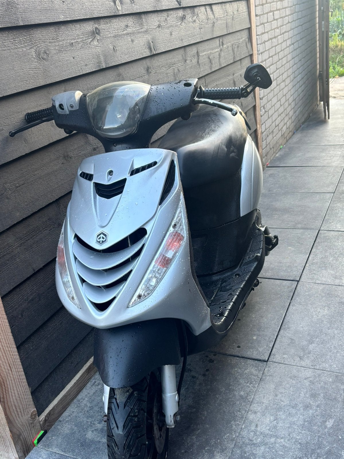 Piagio zip 2000 2 takt 70cc, Ophalen, Tweetakt, Maximaal 45 km/u, Zo goed als nieuw