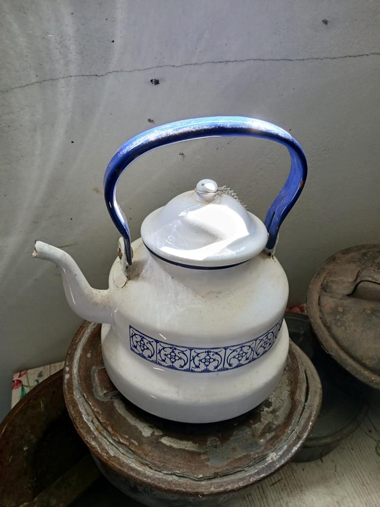 Vintage emaille ketel met blauw handvat, Ophalen of Verzenden