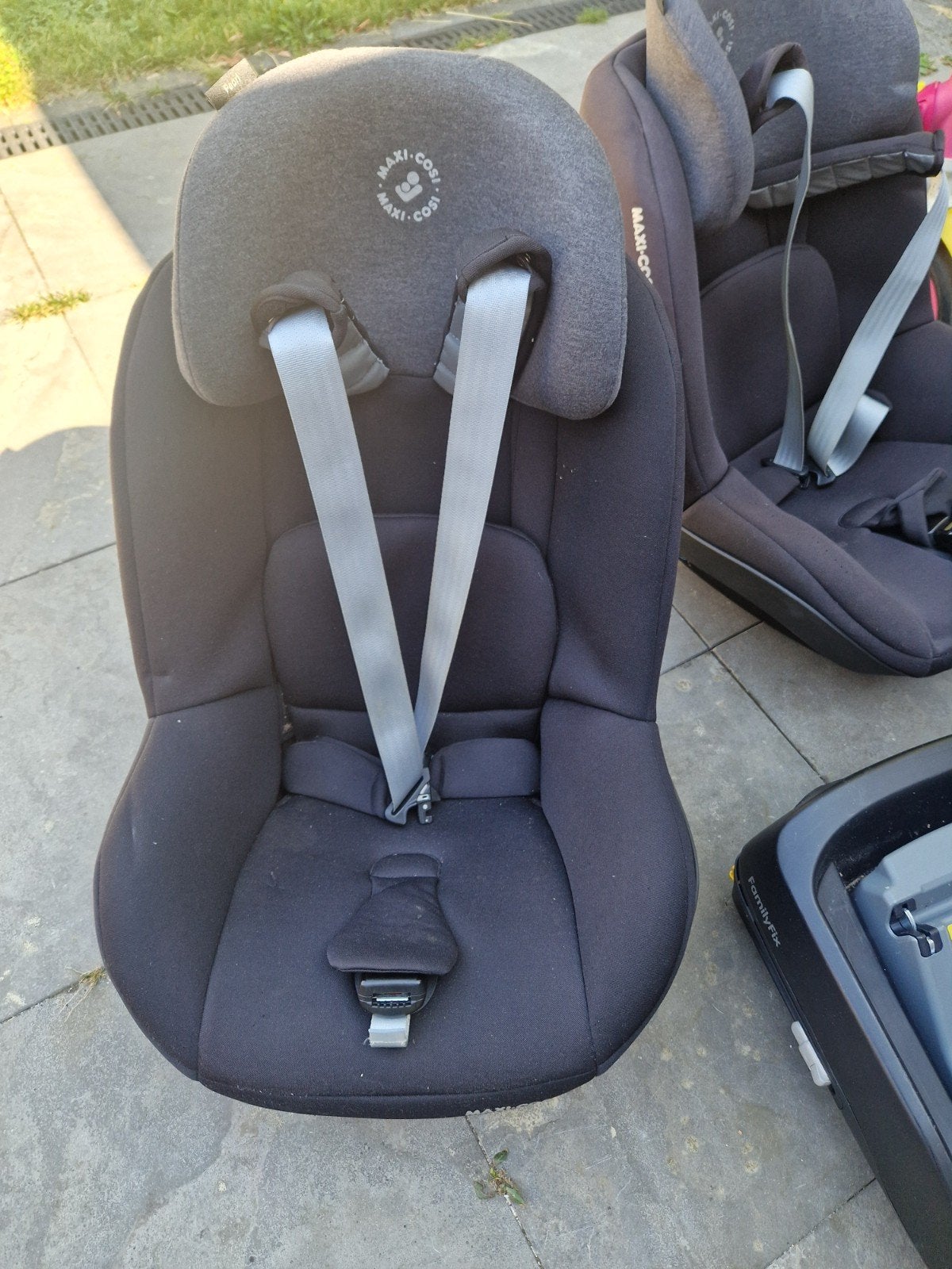 2x Maxi-Cosi Pearl autostoel met 2x Isofix FamilyFix base, Ophalen, Verstelbare rugleuning, Gebruikt, 9 t/m 18 kg