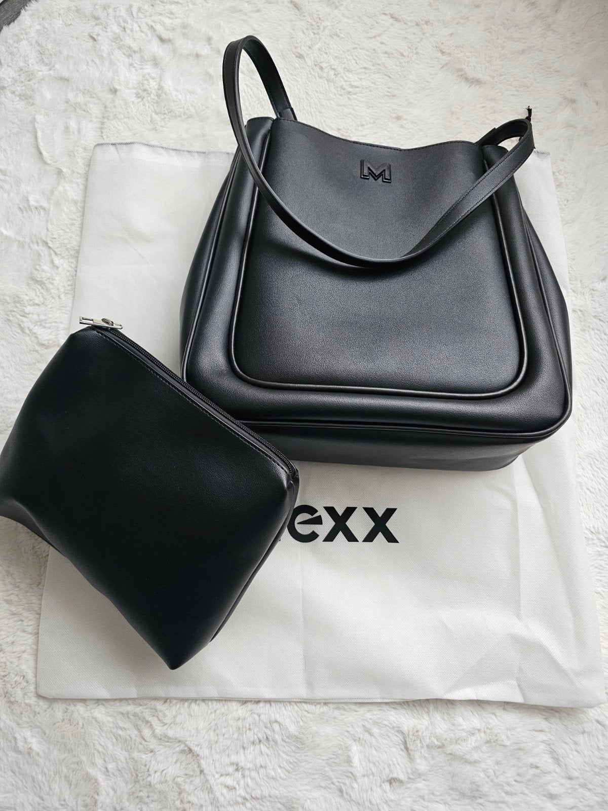 Zwarte Mexx schoudertas met binnentasje, Ophalen of Verzenden, Nieuw, Zwart, Schoudertasje