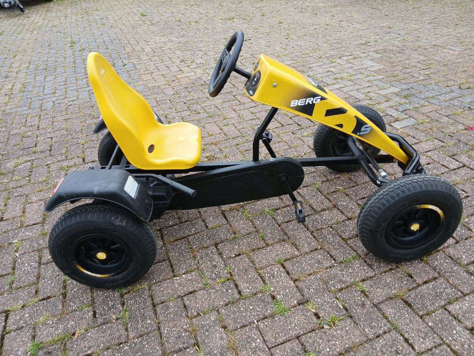 Zeer nette Berg XL skelter met spoiler en duozit optie, Ophalen, Zo goed als nieuw, Berg, Duozit