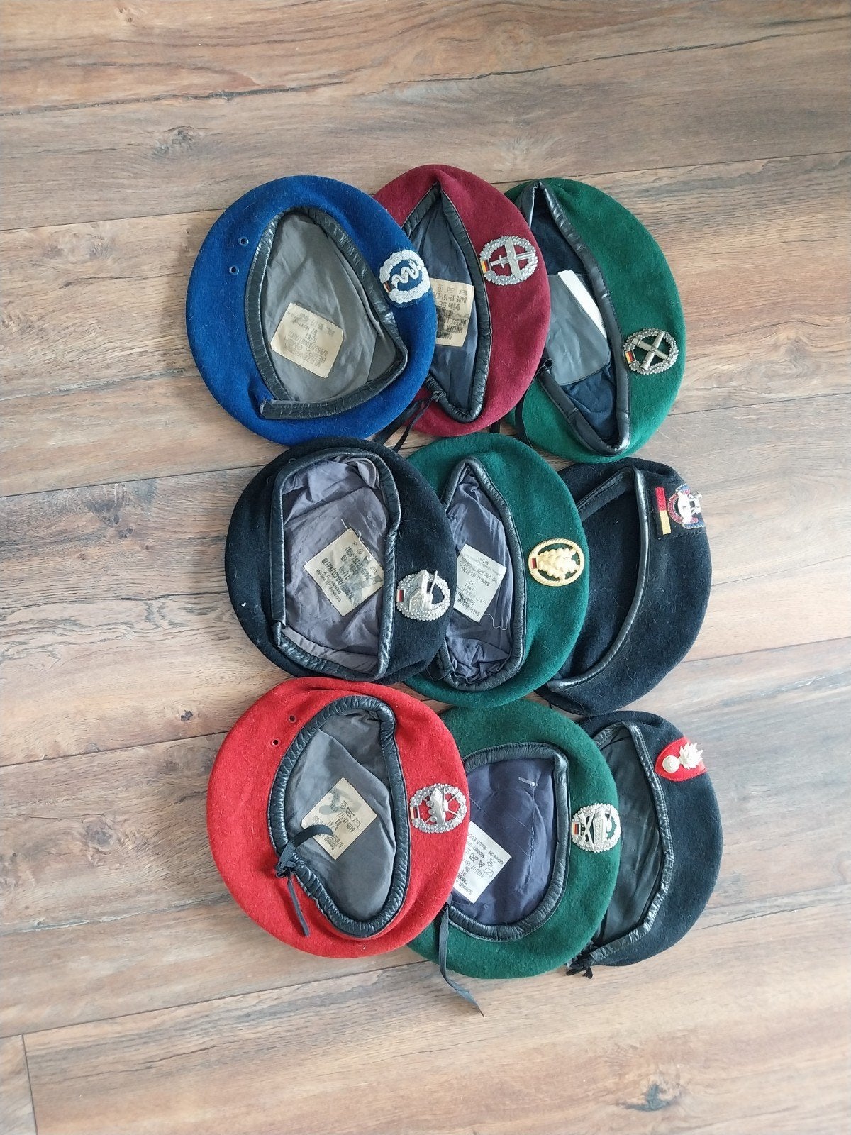 Verschillende Duitse baretten, Verzamelen, Militaria | Algemeen, Ophalen of Verzenden, Landmacht, Duitsland, Helm of Baret