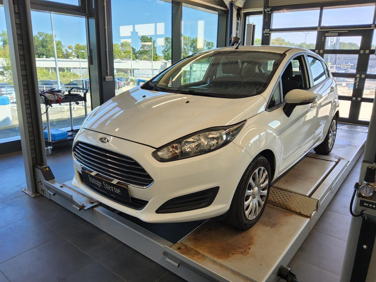 Ford Fiësta 1.25 60KW 5DR 2013 Wit, Voorwielaandrijving, Euro 5, 1242 cc, 82 pk