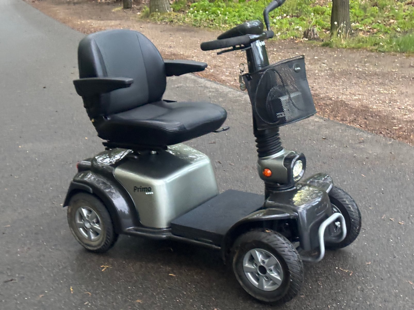 Als nieuw deze Scootmobiel Mezzo ,gereden km 600., Meer info ☎️0️⃣6️⃣➖2️⃣0️⃣9️⃣0️⃣1️⃣0️⃣4️⃣0️⃣, Mezzo, Ophalen of Verzenden, Zo goed als nieuw