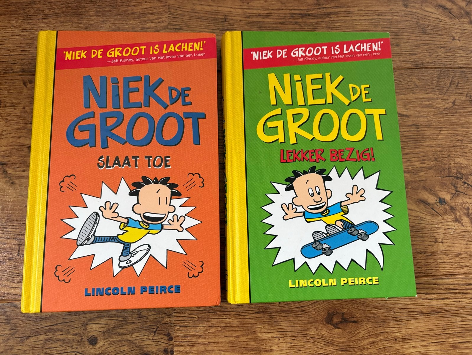 Niek de Groot - Slaat Toe & Lekker Bezig! (2 boeken), Boeken, Ophalen of Verzenden, Gelezen, Fictie
