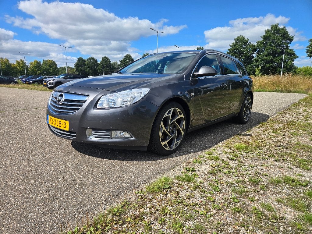 Opel Insignia 1.4 Turbo | Veel vernieuwd | 19” OPC Line, Euro 5, Zwart, 4 cilinders, Handgeschakeld